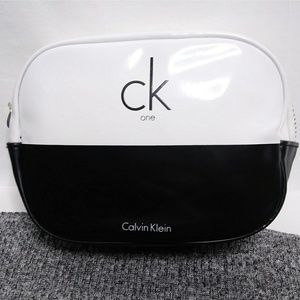 Calvin Klien Ck One Pouch Clutcj
